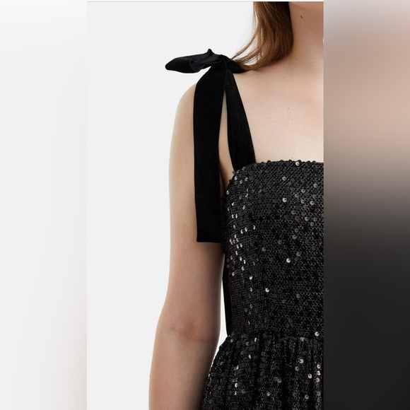 ⭐️⭐️ Nocturne Sequined Flowy Mini Dress NWT XS - Picture 5 of 12